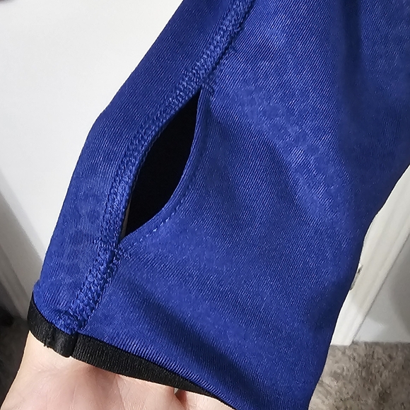 NIKE | Pro Warm Embossed Heights Vixen Raglan Zip Training Top in Navy - Picture 5 of 9